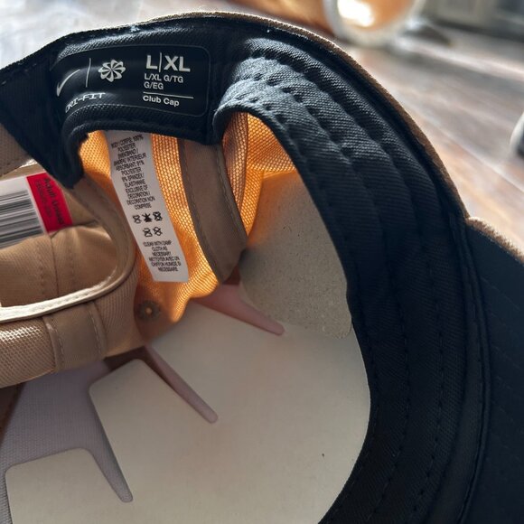 Nike- Men’s Cap - Picture 5 of 5